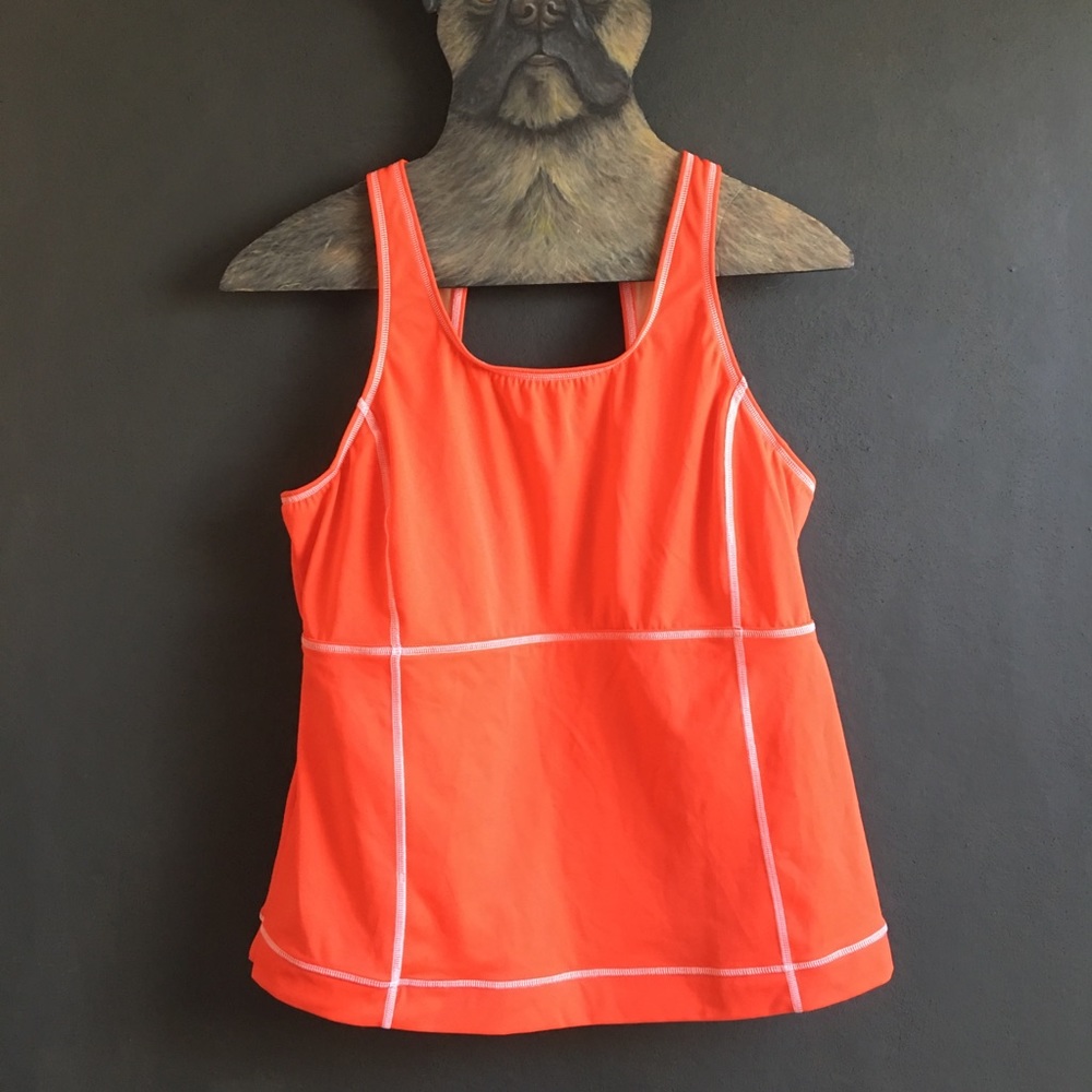 Size 18 red Lands End workout top w/ built in bra